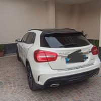 MERCEDES-BENZ GLA 220 D PREMIUM 4 MATIC 177 CV 
