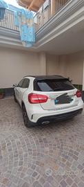 MERCEDES-BENZ GLA 220 D PREMIUM 4 MATIC 177 CV 