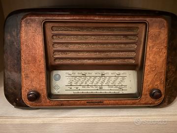 Radio d'epoca TELEFUNKEN