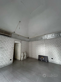 Locale commerciale Ischia