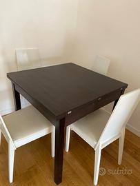 Tavolo quadrato allungabile + 4 sedie bianche