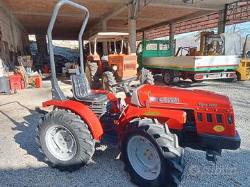 Trattore frutteto Antonio Carraro