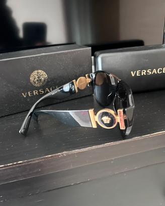 Occhiali sole versace