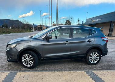 Nissan Qashqai distribuzione da poco fatta