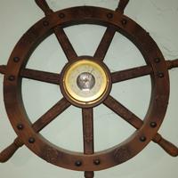 Timone in legno con barometro vintage – Stile naut