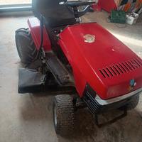 trattorino tagliaerba 