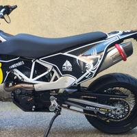 Husqvarna 701 Supermoto