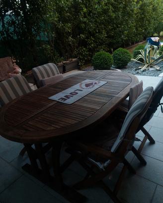 Tavolo con n.6 sedie  allungabile in legno