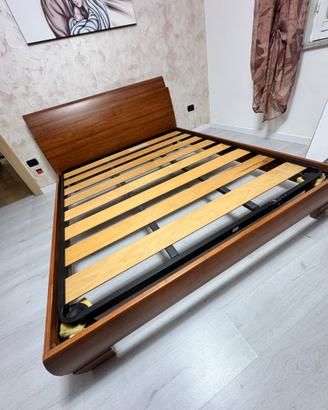 Struttura letto con comodini