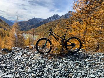 Bici enduro Mondraker dune R