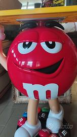 espositore M&m's rosso