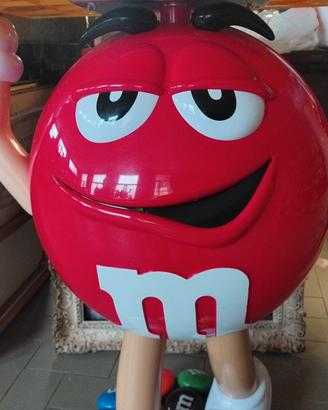 espositore M&m's rosso