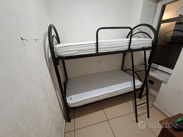 LETTI A CASTELLO NERI E MATERASSI 