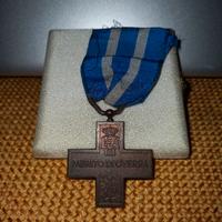 medaglia croce al merito di guerra