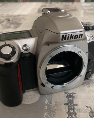 Nikon F65 pulita e perfettamente funzionante