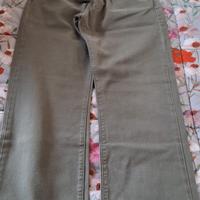 pantaloni grigi levi's