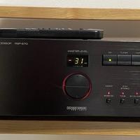 Pre amplificatore processore surround