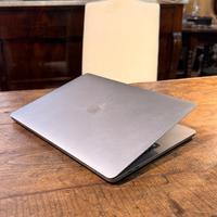 MacBook Pro M1 con 500gb hard disk, 8gb ram