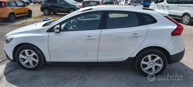 VOLVO v40 CROSS COUNTRY