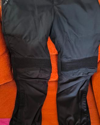 pantaloni da moto uomo.