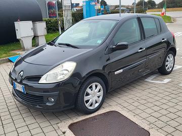 Renault Clio 1.2 16V 5 porte Dynamique