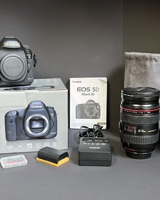 Canon EOS 5D Mark III + obiettivo 24-70mm 1:2,8