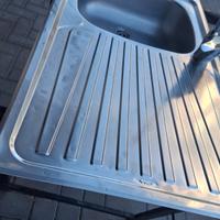 Lavello 1 vasca cm+ rubinetto
Lavello 1 