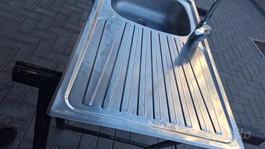 Lavello 1 vasca cm+ rubinetto
Lavello 1 