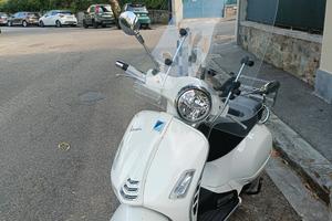 Vespa 300 GTS HPe 