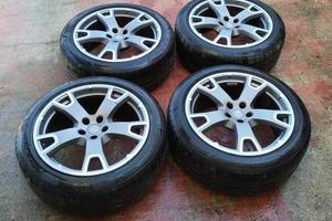 Cerchi e gomme Maserati levante da 255/45/19