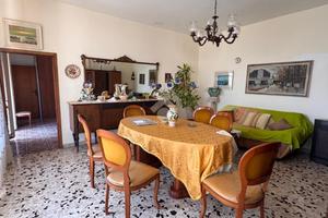 3 LOCALI A MONDRAGONE