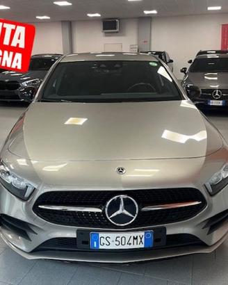 Mercedes-Benz Classe A A 180 Premium AMG NIGH...
