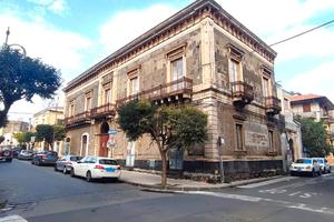 Palazzo d'epoca zona centrale