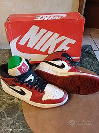 Air Jordan 1 Mid "Chicago Black Toe"