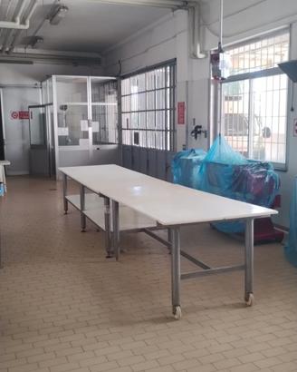 Ampio laboratorio/magazzino