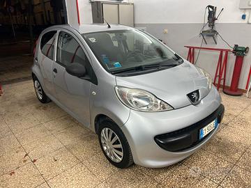 PEUGEOT 1.0 BENZINA PARI AL NUOVO