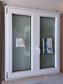 Finestra due ante pvc bianca effetto legno