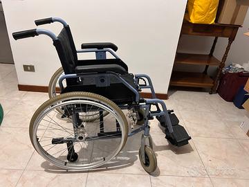 Sedia a rotelle leggera e-light
