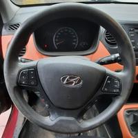 HYUNDAI I10 2014 - VOLANTE
