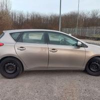 auto Toyota auris/d