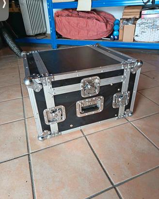 Flycase 4 unità con vano mixer