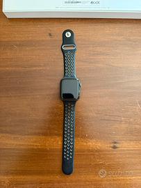 Apple Watch SE 44mm