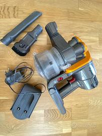 aspirapolvere dyson completo ma difettoso