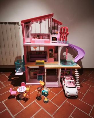 Casa Barbie con incluso Macchina FIAT 500 Barbie