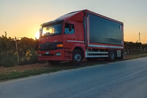 Motrice Mercedes Benz 1828 atego