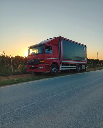 Motrice Mercedes Benz 1828 atego
