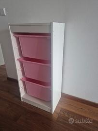 Mobiletto con box scorrevoli