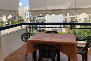 LAST MINUTE, BARI:posto auto,aria condizionata,ecc