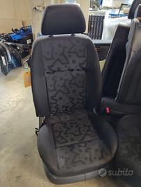 Sedile anteriore dx VOLKSWAGEN GOLF 4 del 1998