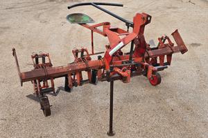 Trattore Sarchiatore borrelli 2m regolabile